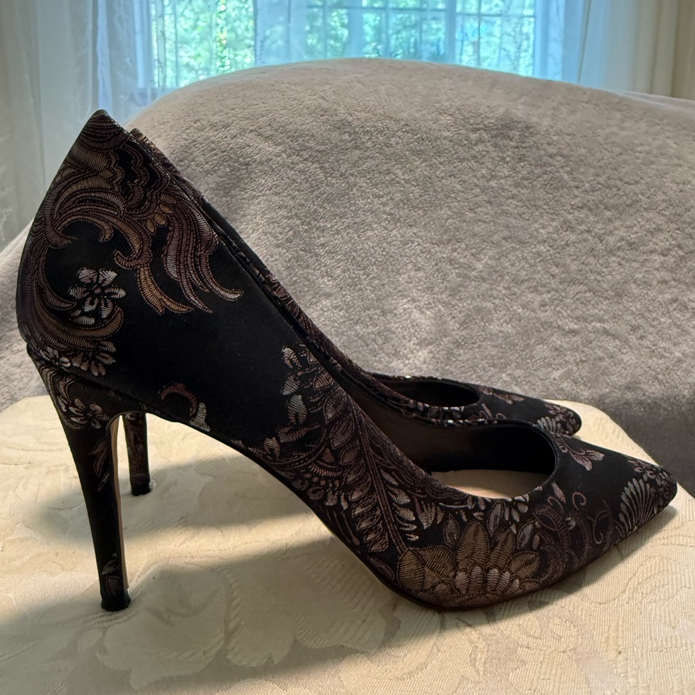 Aldo Elegant Black and Brown Patterned Heels
